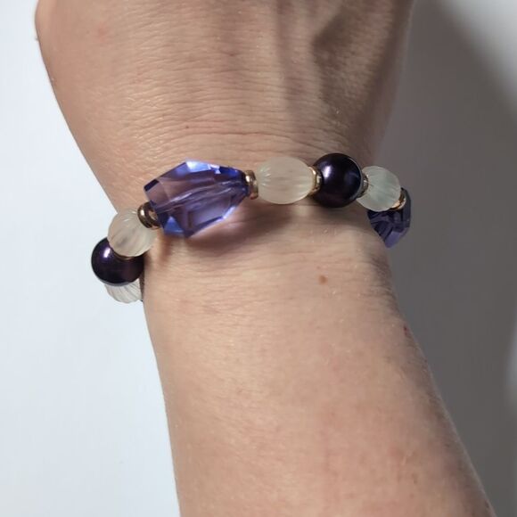 41 Purple Clear Faceted Black and Gold Beaded Bracelet - Picture 4 of 4